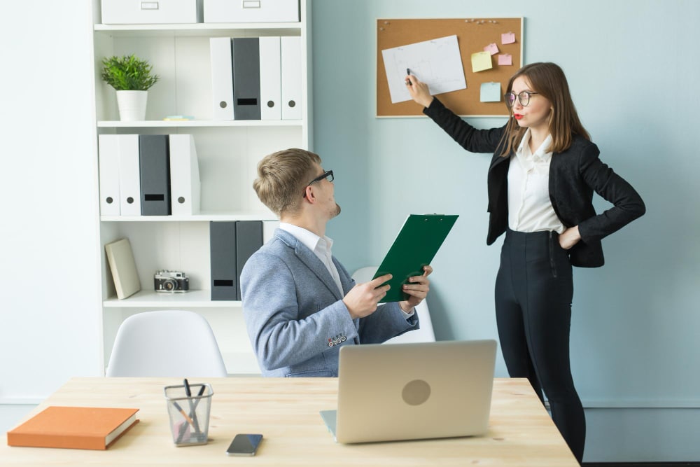 executive assistant and general virtual assistant woman and man talking