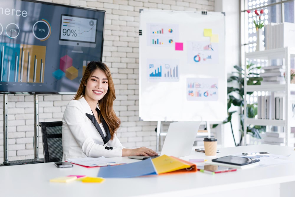 lead generation specialist woman with statistics