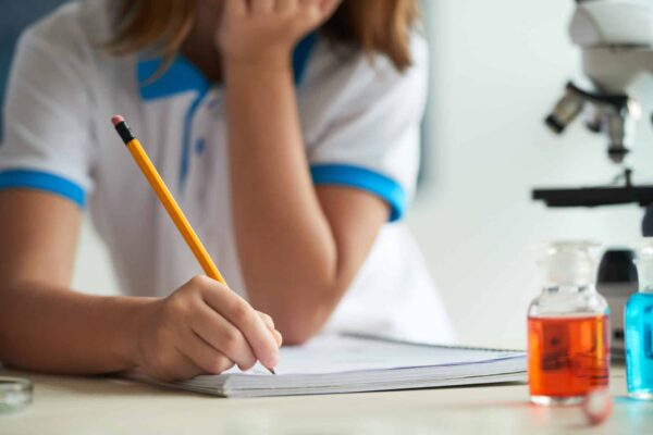 vritual medical assistant in healthcare nurse writing