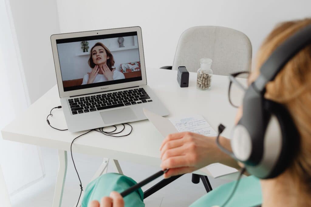 virtual VA assisting patient